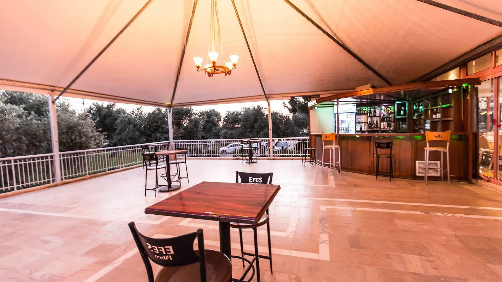 Hanedan Beach Hotel 福卡