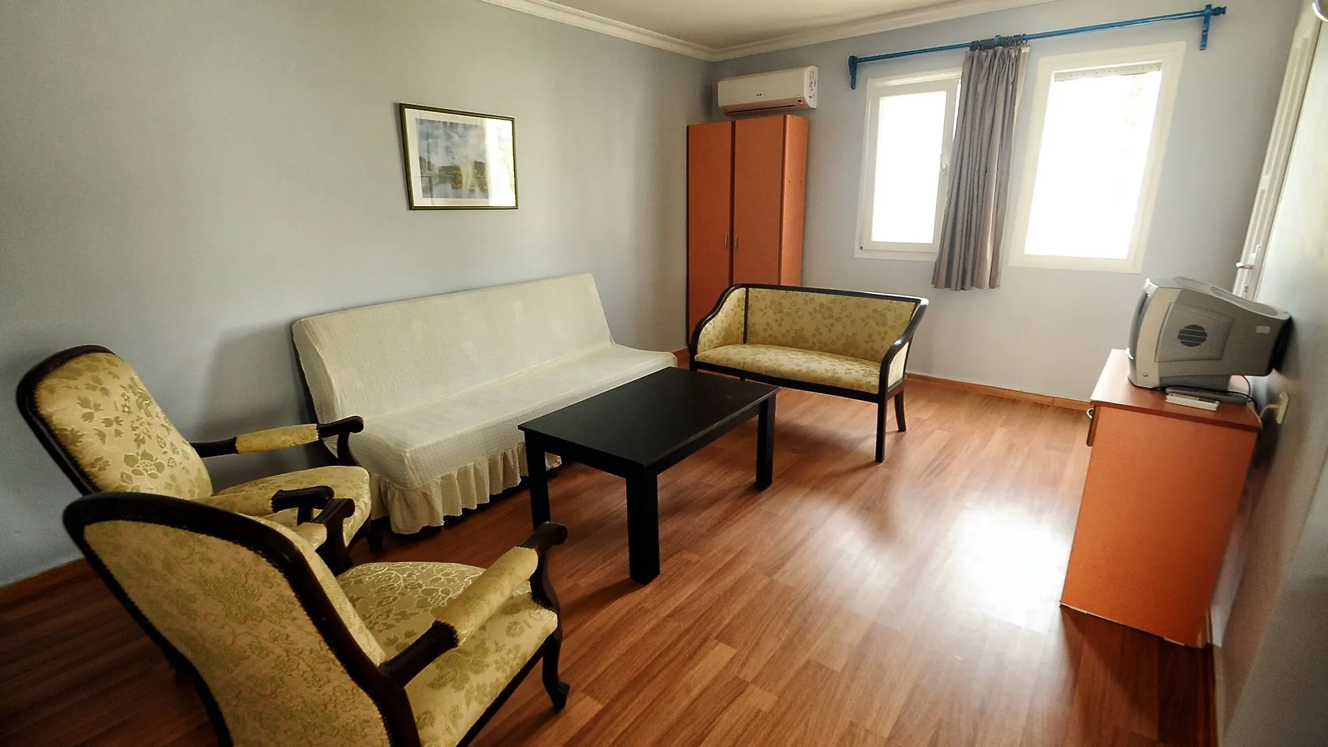Hanedan Beach Hotel 福卡