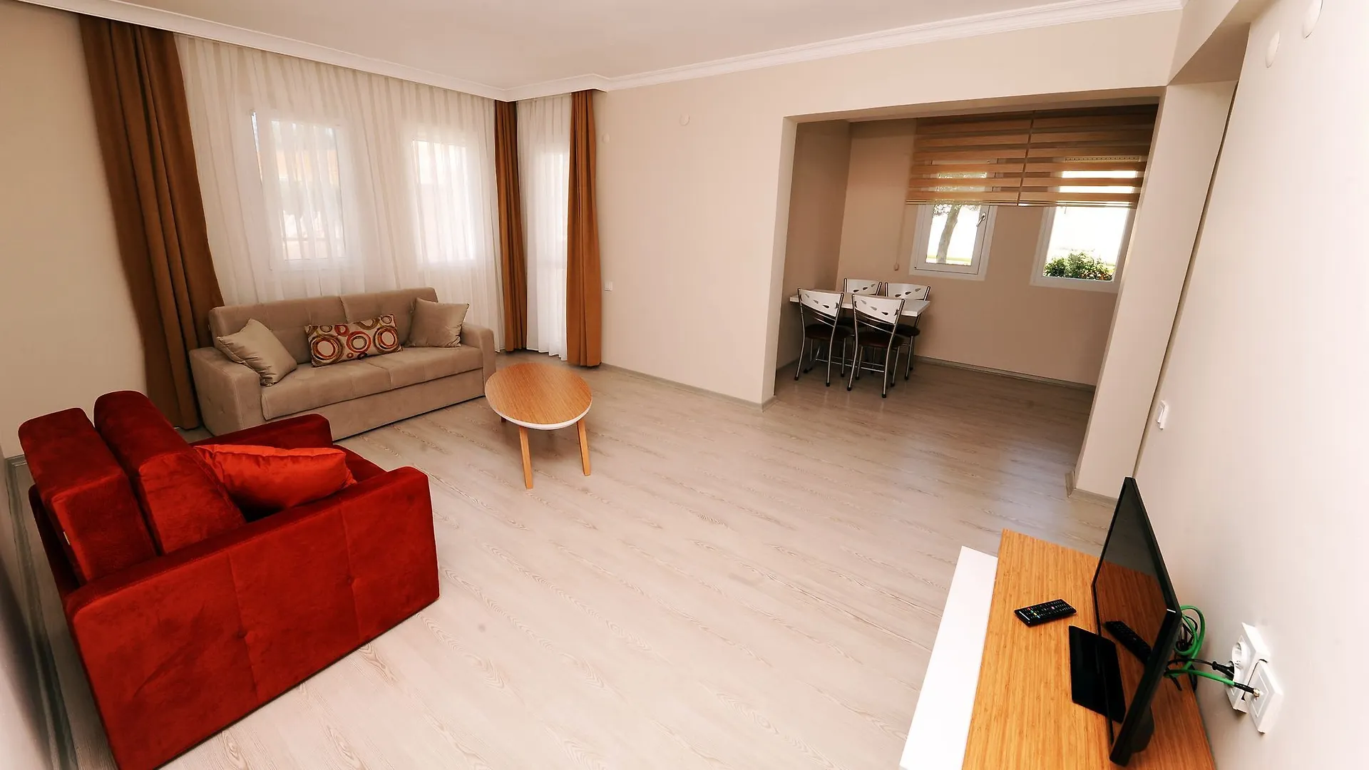 Hanedan Beach Hotel 福卡
