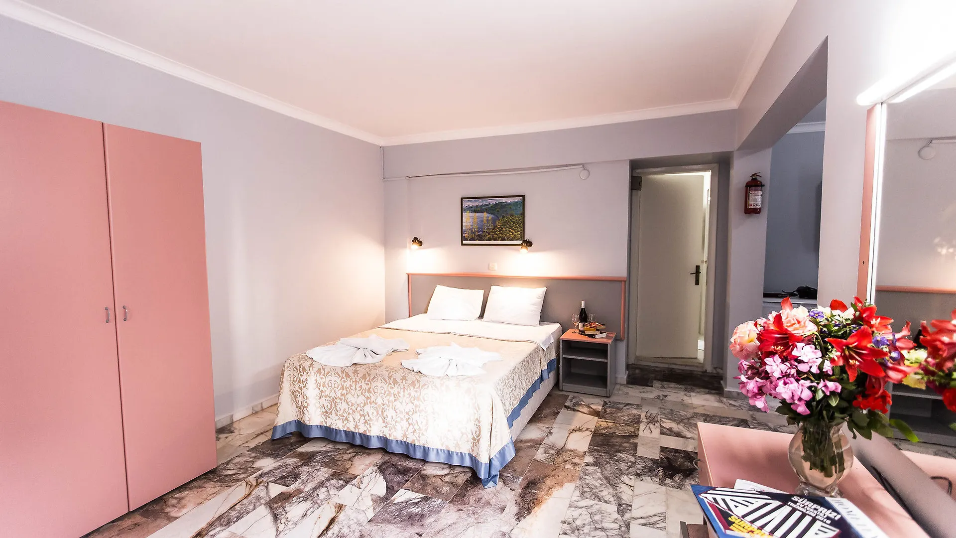Hanedan Beach Hotel 福卡