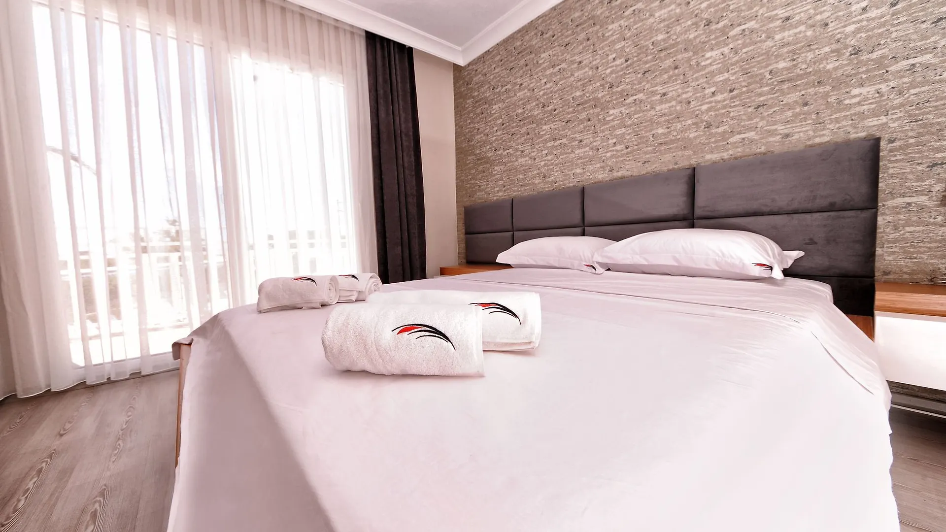 Hanedan Beach Hotel 福卡 3*,
