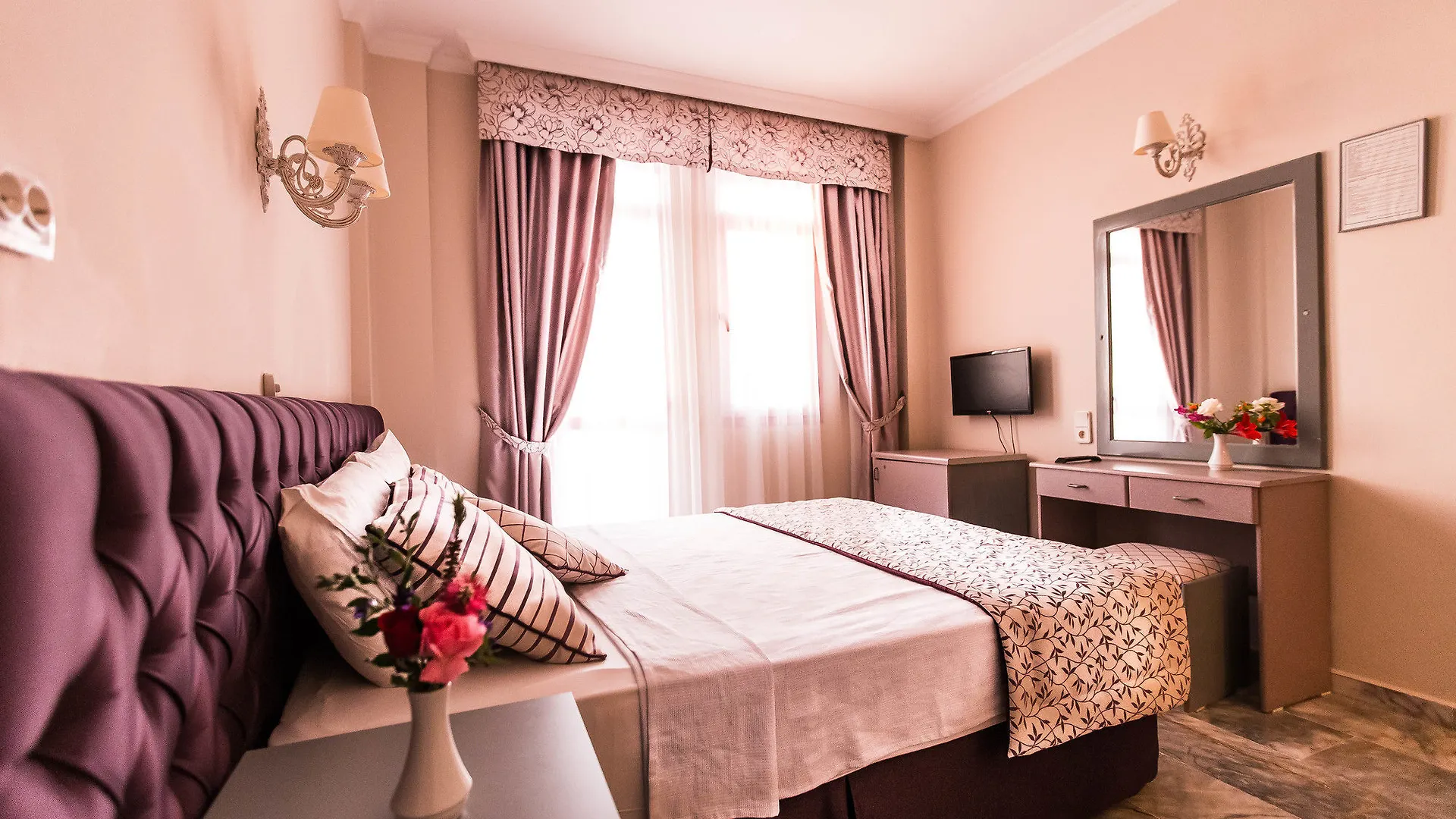 Hanedan Beach Hotel 福卡